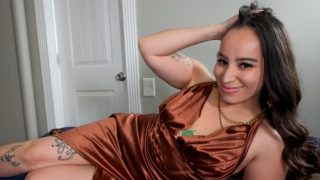 Sonia Sass 4’6″ Itty Bitty Latin Kitty in my Bedroom