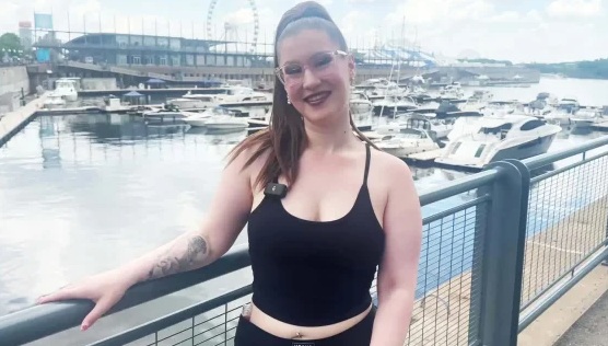 JacquieEtMichelTV — Miss Gamelin — 27 Years Old, From Montreal