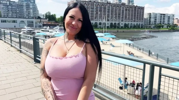 JacquieEtMichelTV — Fanny — Is Attempting A Double Jump For The Very First Time In Her Life